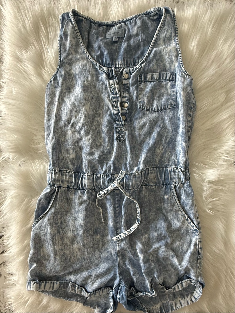 💎 THREAD & SUPPLY -
Acid Wash Tencel Romper
Size S 💎